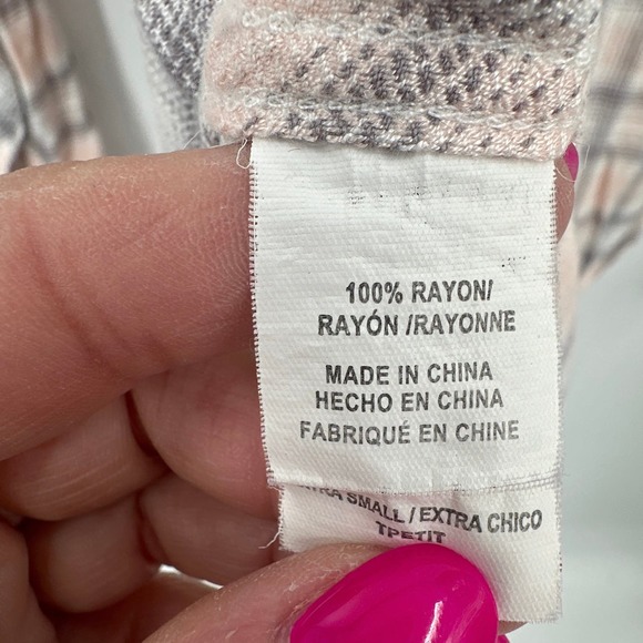 Rails Soft Button front long sleeve top Pink/Gray Plaid Size XS - Picture 4 of 4